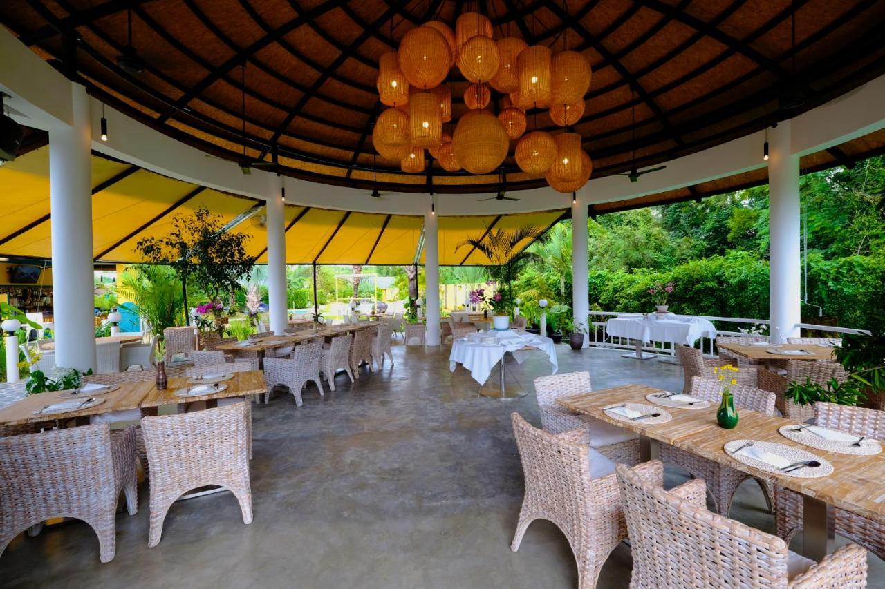 Barong Resort Бан Пе Екстериор снимка